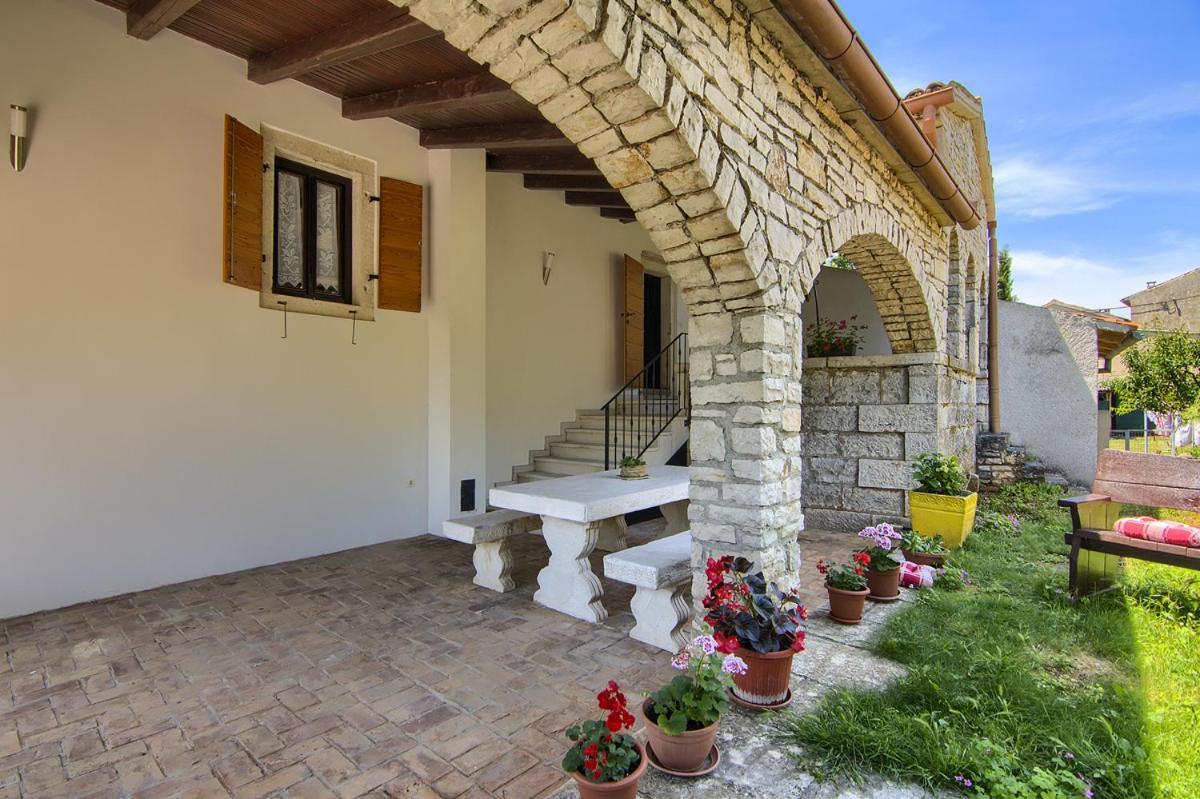 Holiday Home Kukurin Bale Exterior foto